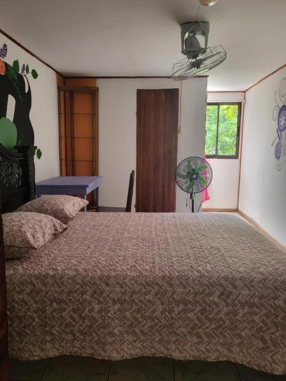 Downtown Montezuma Hostel Екстериор снимка