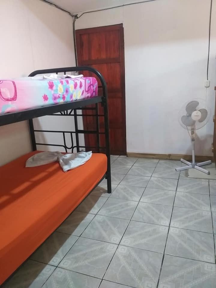 Downtown Montezuma Hostel Екстериор снимка